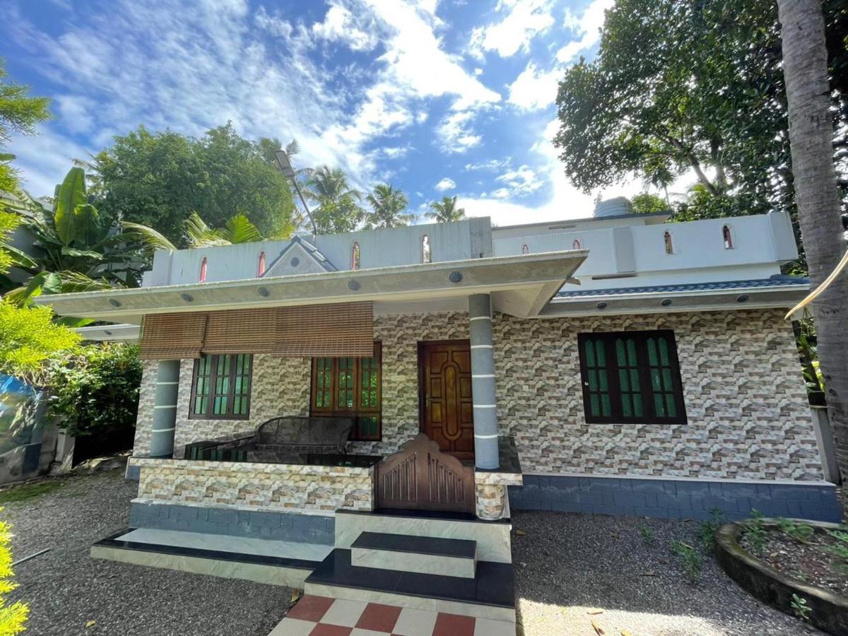 Nisara Homestay วาร์คาลา ภายนอก รูปภาพ